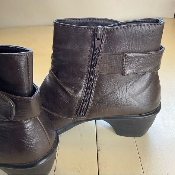 SBICCA Ankle Boots Brown Strap Side Zipper Size 7M - Picture 13 of 13